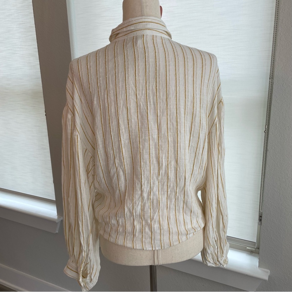 Anthropologie White and Gold Tailor Strip Button Down Long Sleeve Size 14 - Picture 8 of 15